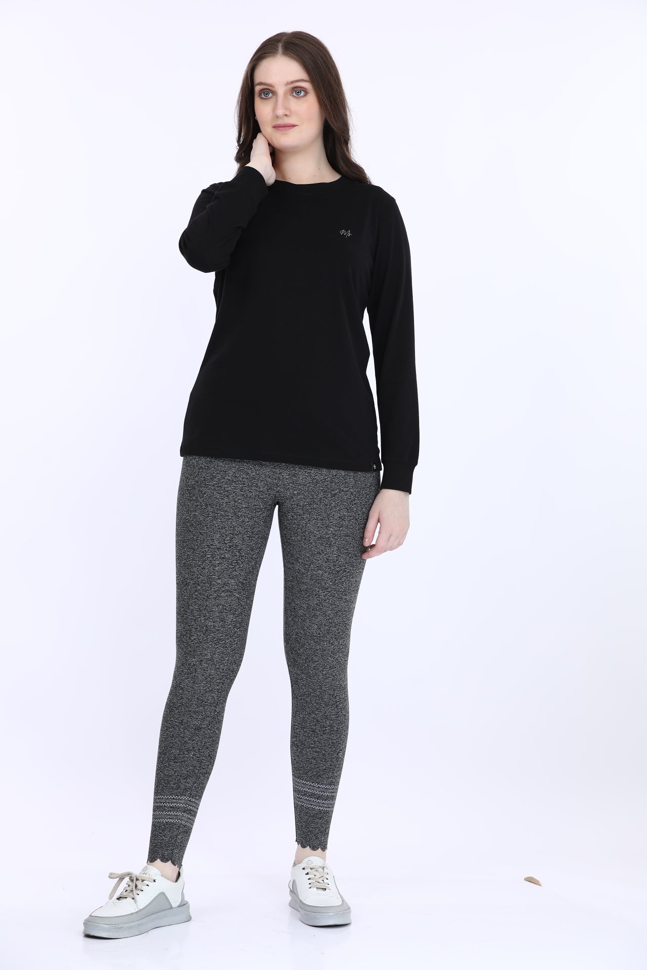 Women 100% Cotton Black Solid Full Sleeve T-Shirt
