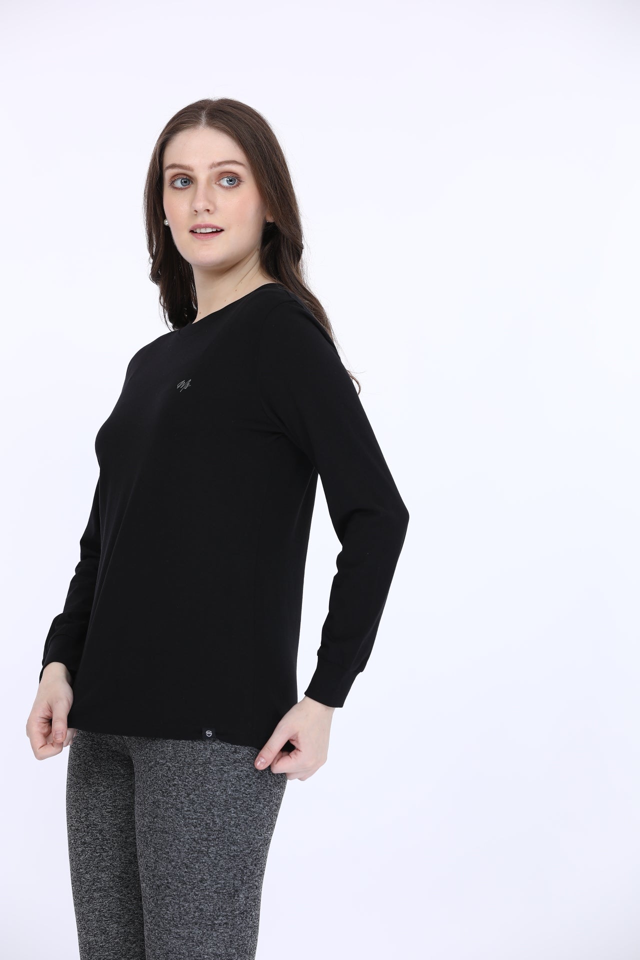 Women 100% Cotton Black Solid Full Sleeve T-Shirt