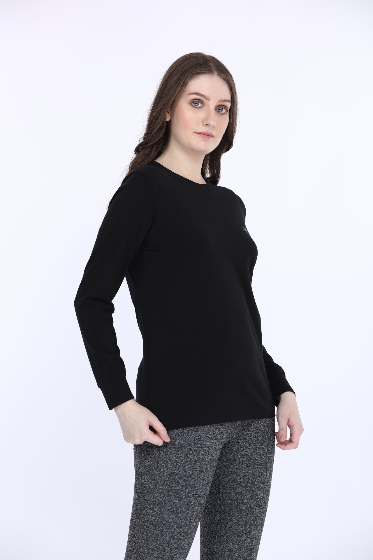 Women 100% Cotton Black Solid Full Sleeve T-Shirt