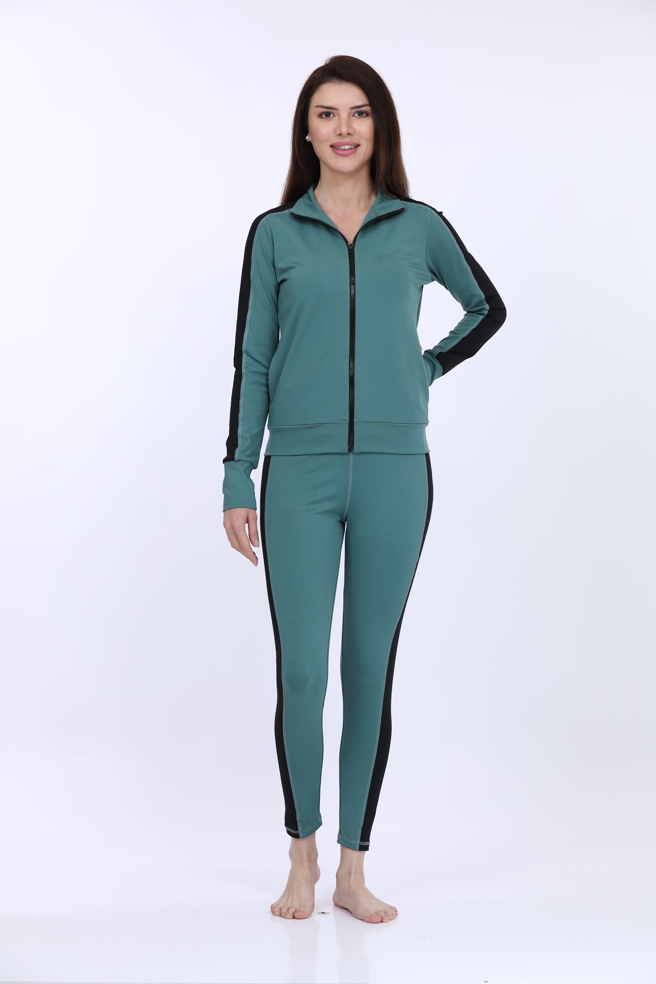 Women Poly Spandex Green Solid Full Sleeve Track Suit