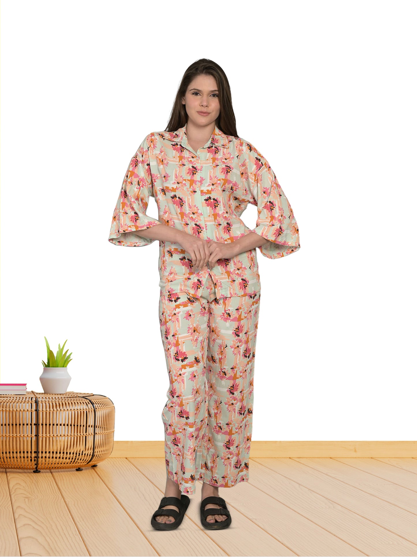 Off White 3/4Th Sleeve Top & Pyjama Set