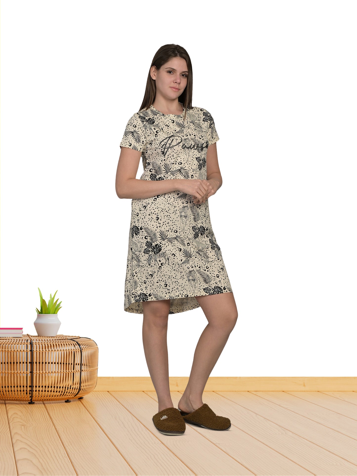 Round Neck White Half Sleeve Short Night Dress