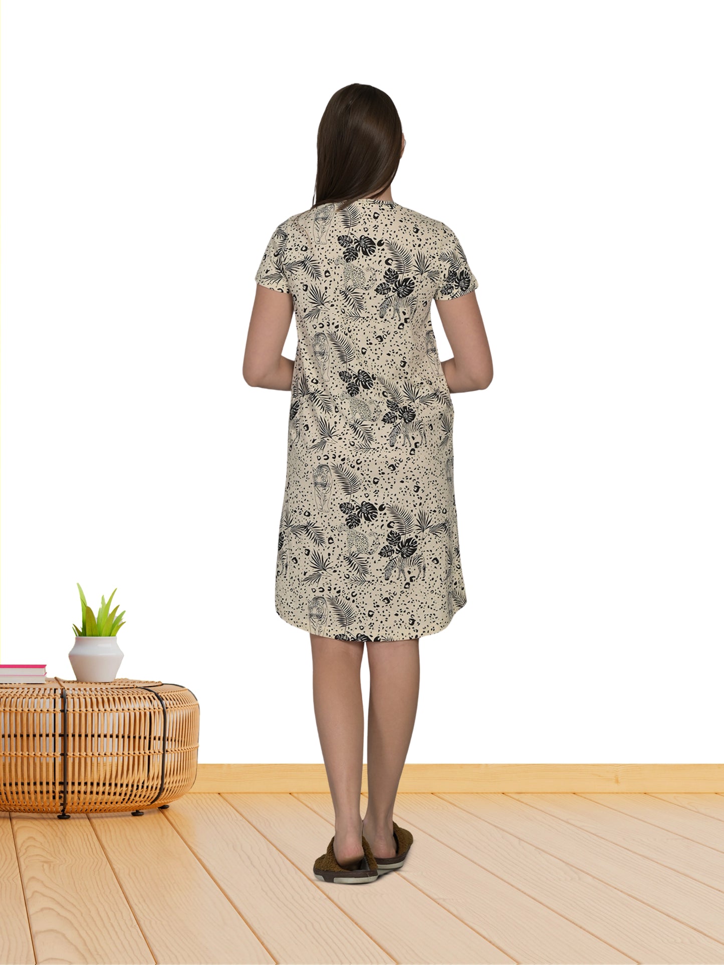 Round Neck White Half Sleeve Short Night Dress