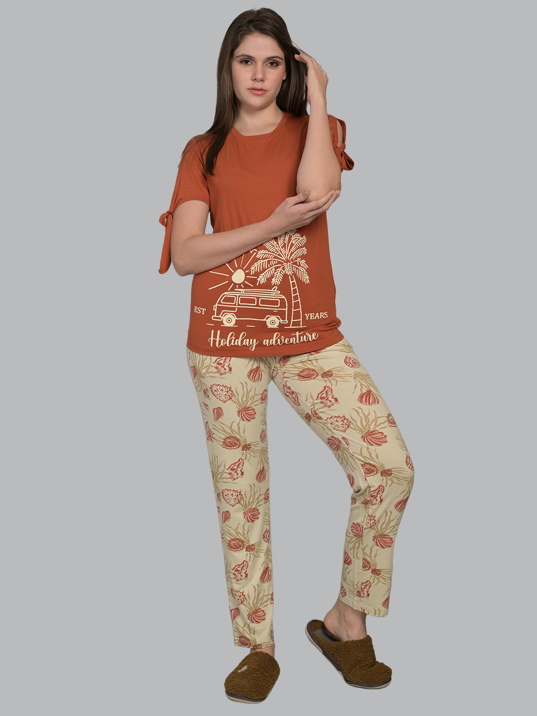 Round Neck Red Half Sleeve Tshirt & Pyjama Set