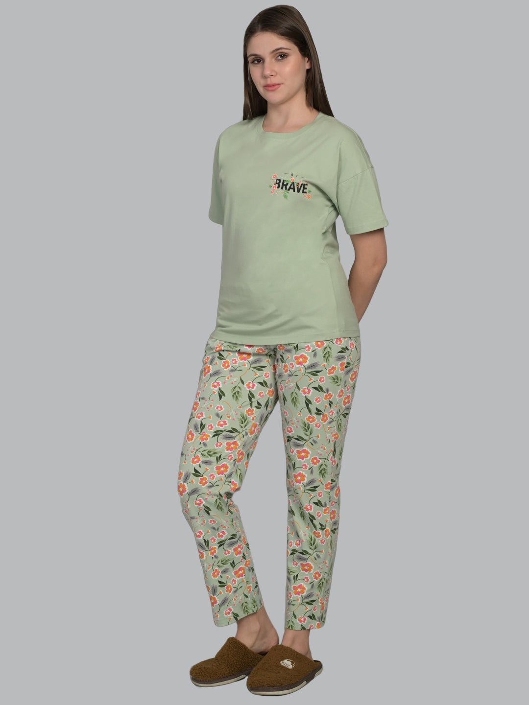 Round Neck Green Half Sleeve T shirt & Pyjama Set