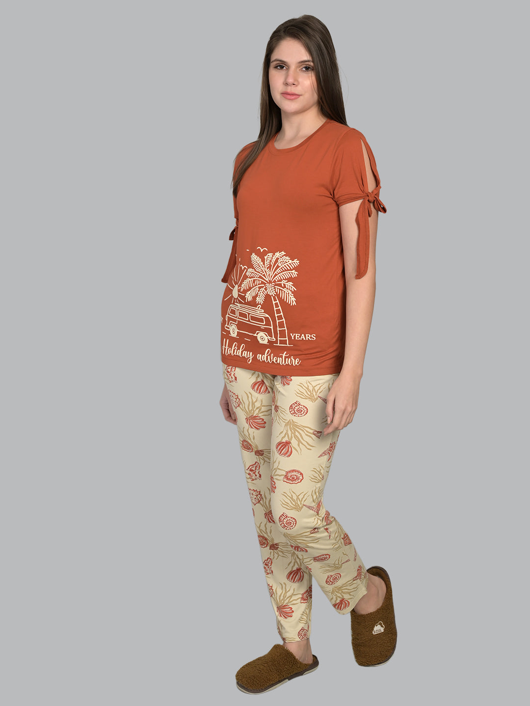 Round Neck Red Half Sleeve Tshirt & Pyjama Set