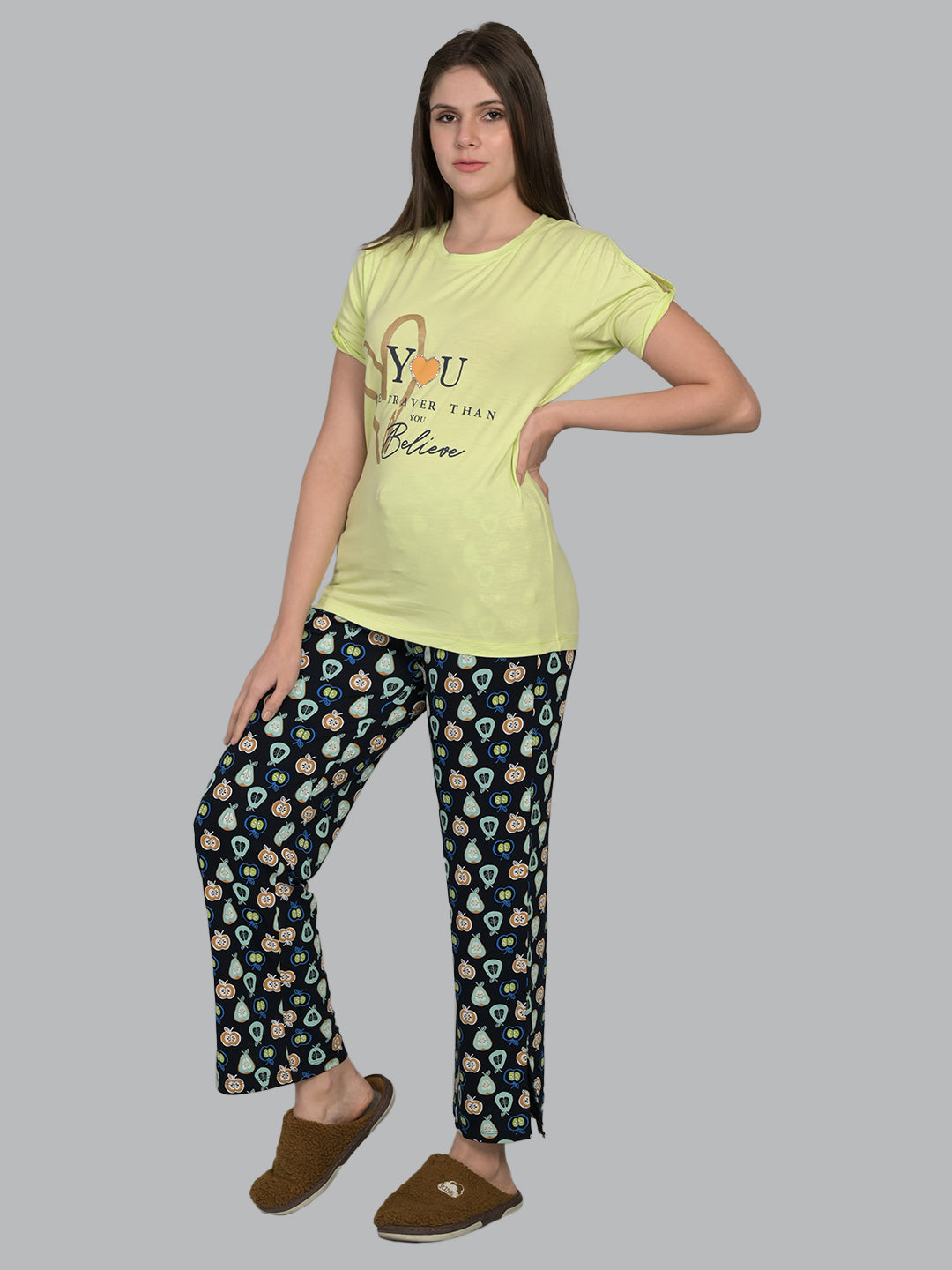 Round Neck Green Half Sleeve Tshirt & Pyjama Set