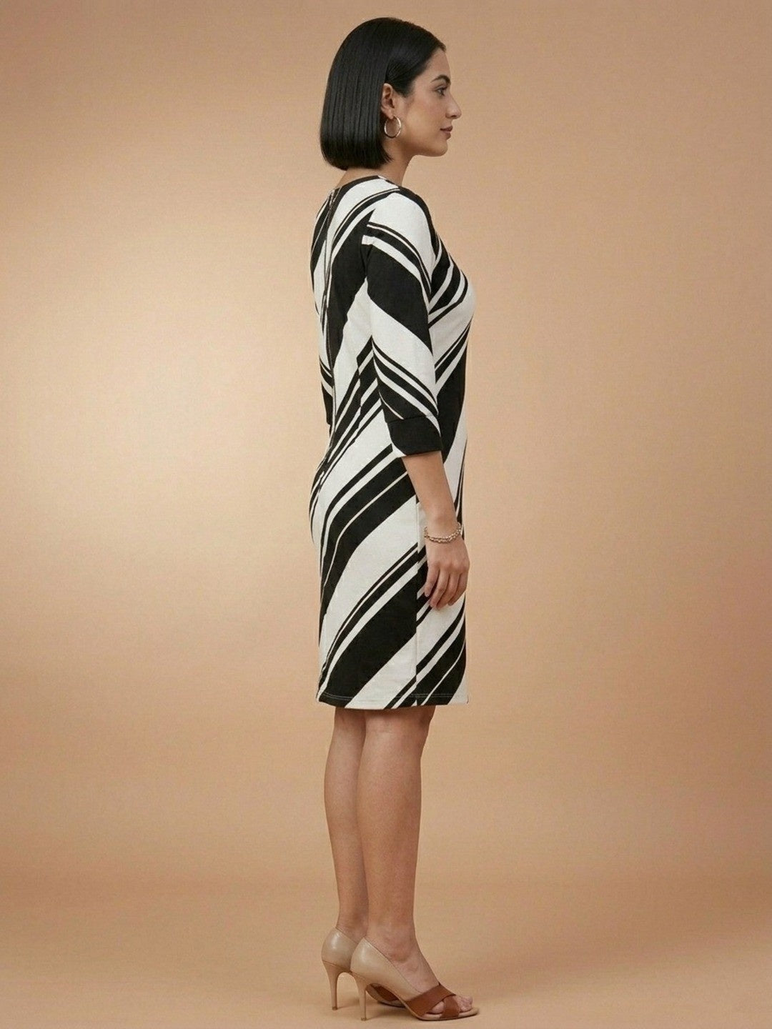 Women’s Colorblock Bodycon Dress - White Black