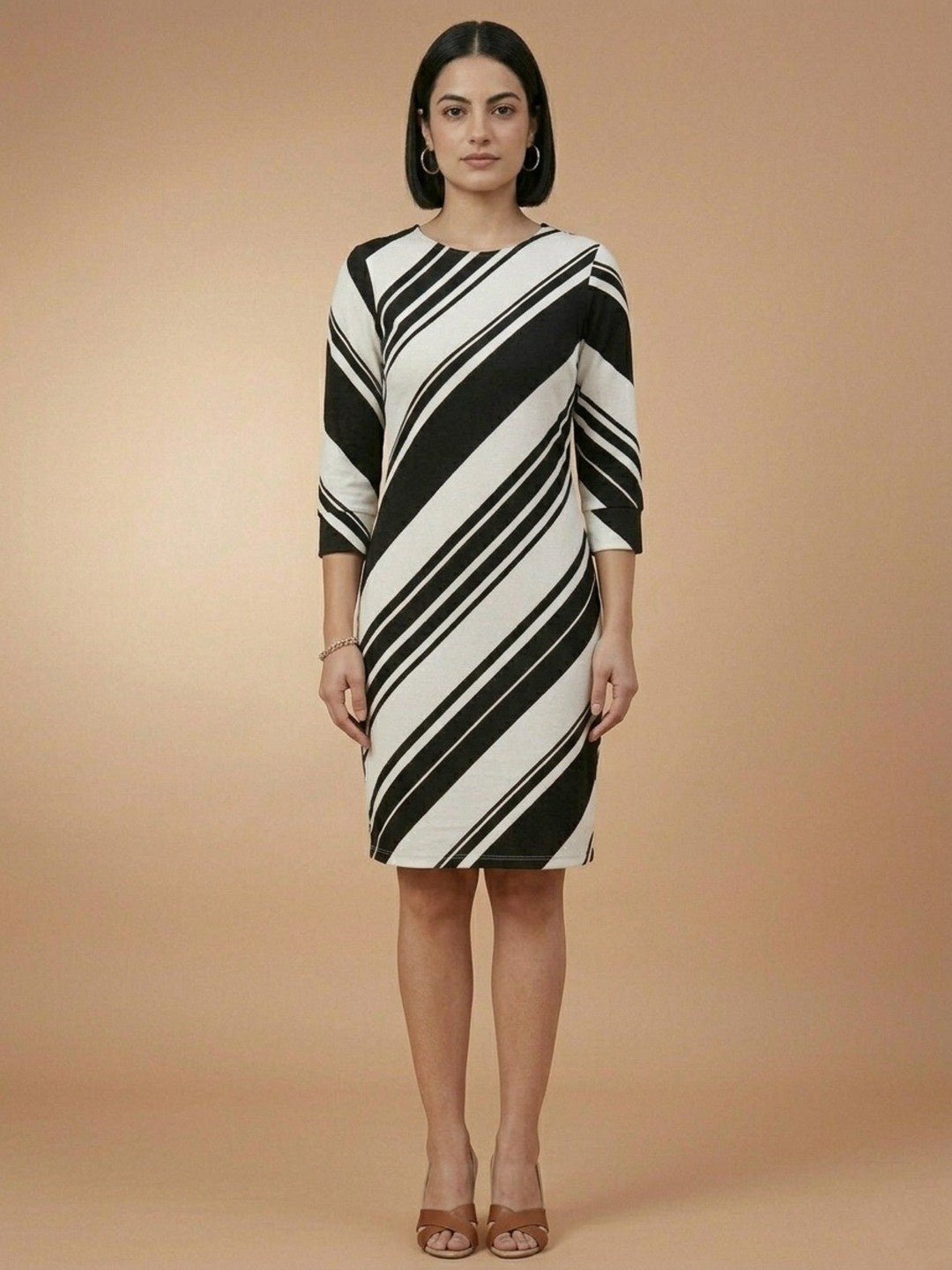 Women’s Colorblock Bodycon Dress - White Black