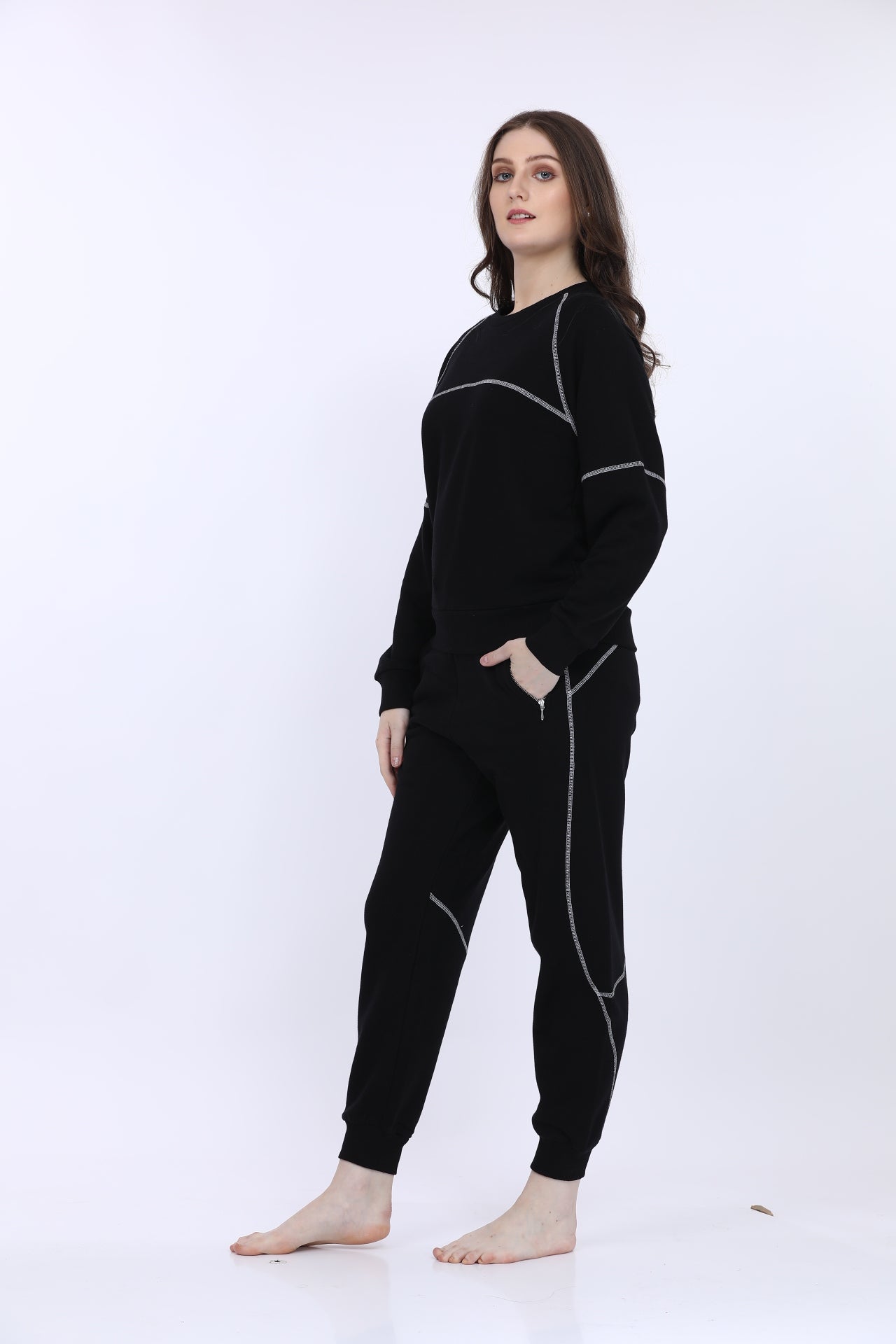 Maysixty® Women Fleece Black Solid Full Sleeve Sweat Shirt