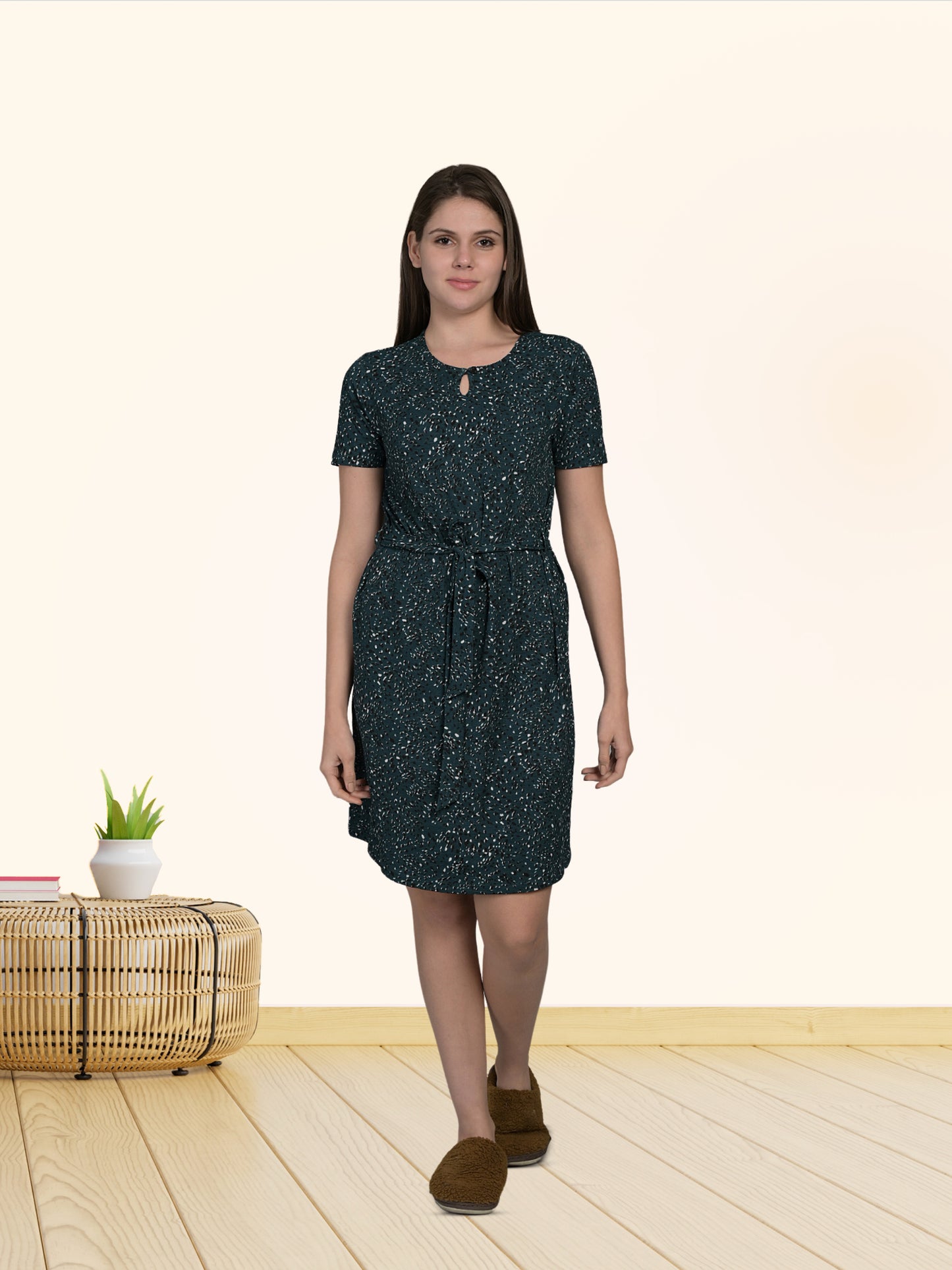 V Neck Green Half Sleeve Short Night Dress