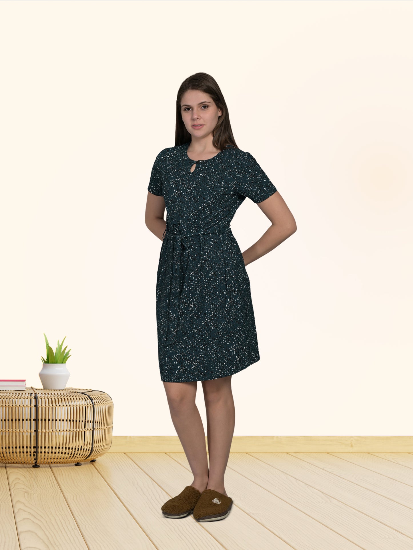 V Neck Green Half Sleeve Short Night Dress