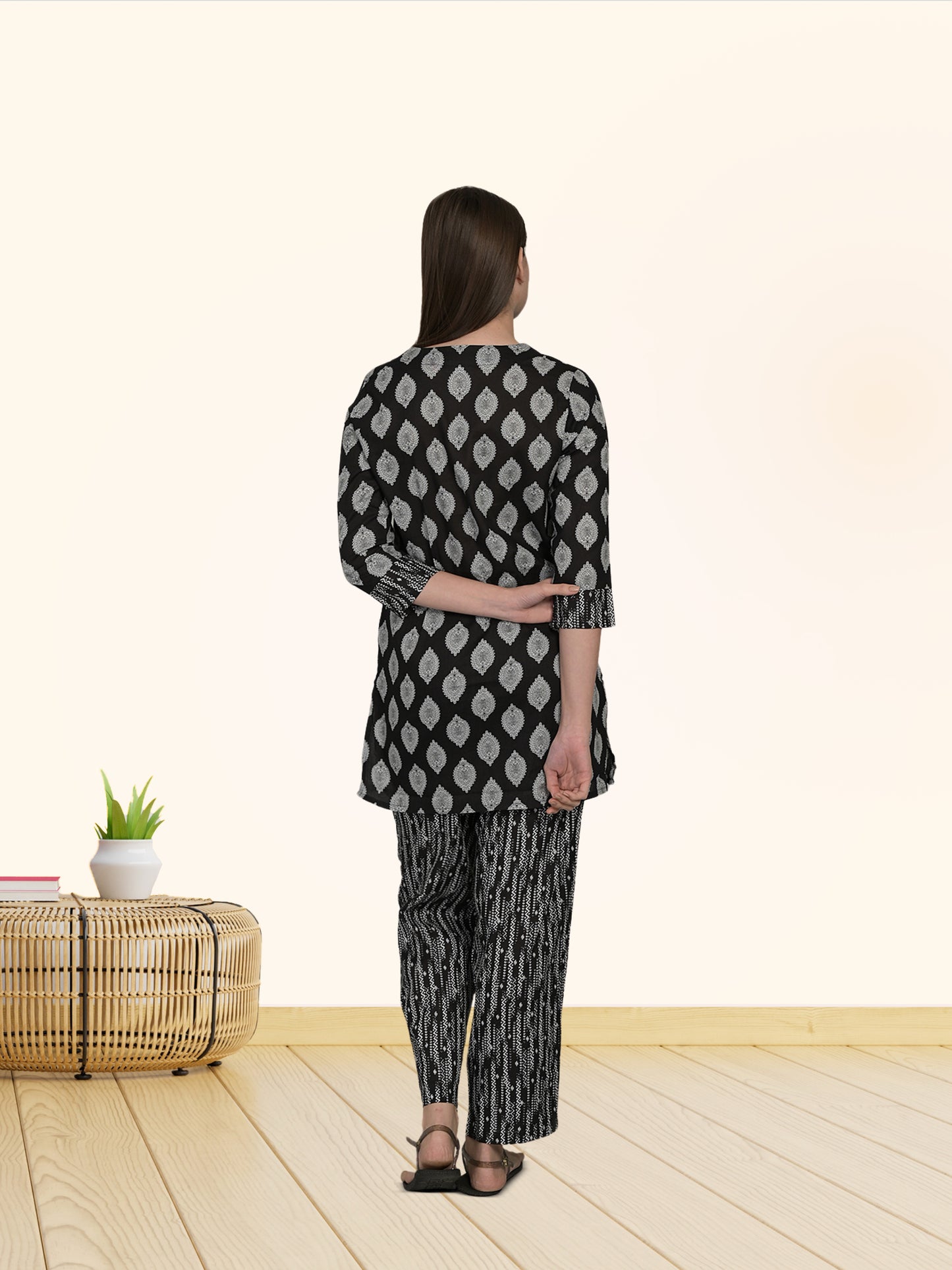 V Neck Black 3/4Th Sleeve Printed Co-Ord Set