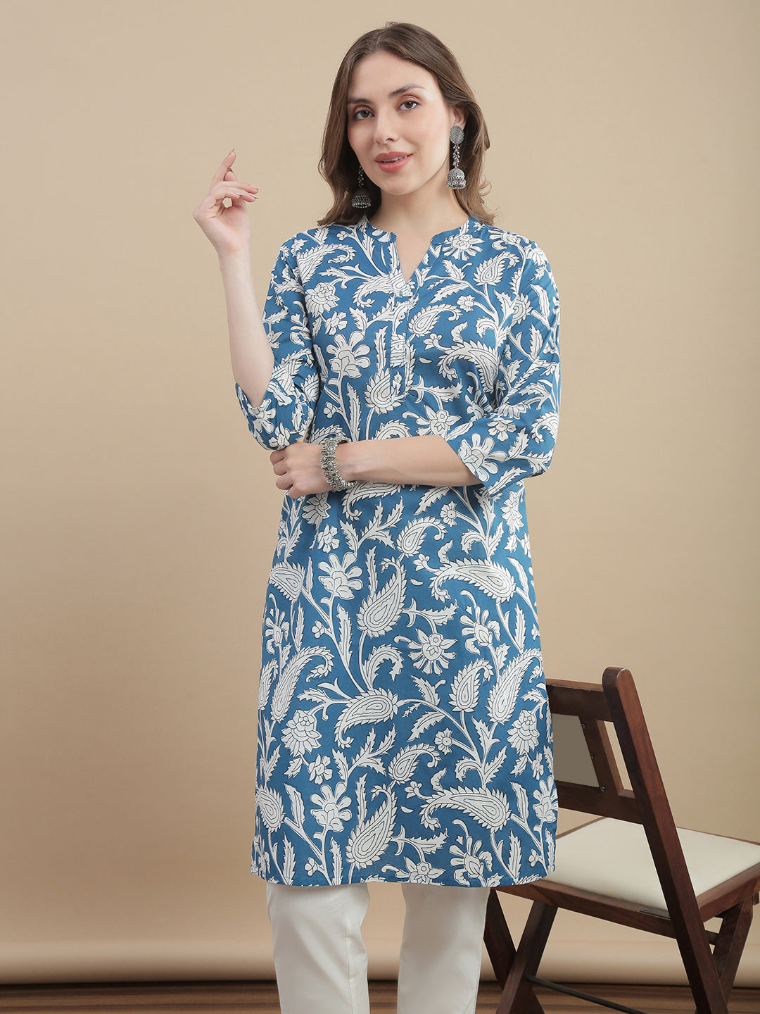 Womens Woven Paisley Print Kurta Mandarin Collar 3/4 Sleeves Regular Fit- Sky Blu